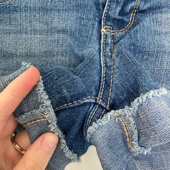 SO junior’s folded cuff denim shorts‎ — size 9 - Picture 2 of 5